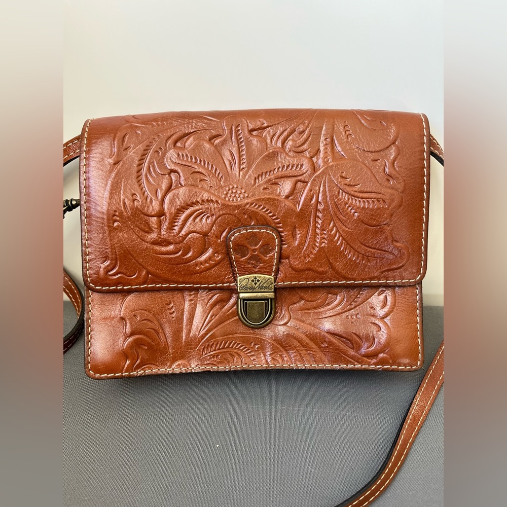 Beautiful Patricia Nash Leather Crossbody Bag